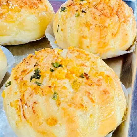Hình ảnh Bánh Trứng Muối Chà Bông ( Tròn)
