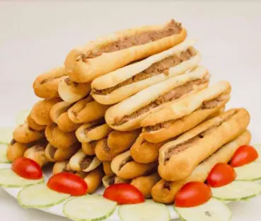 Hình ảnh Bánh mì que thanh cua