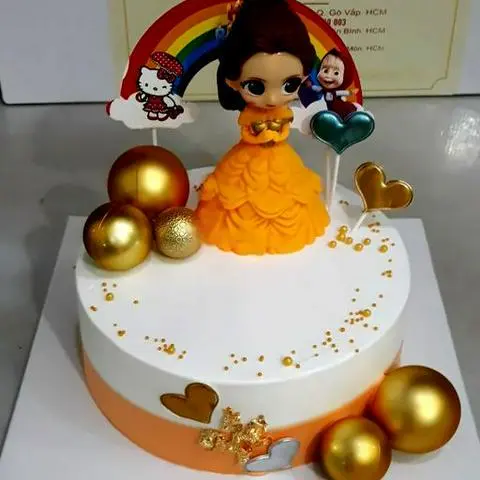Hình ảnh Bánh kem búp bê