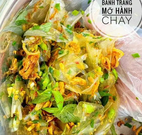 Hình ảnh Bánh tráng trộn mỡ hành hành phi chay