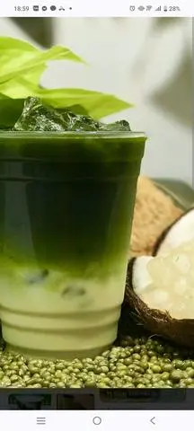 Hình ảnh rau má sữa ly khổng lồ 