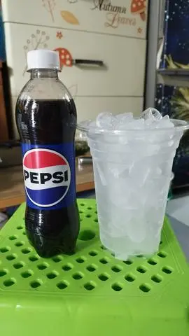 Hình ảnh Pepsi+ ly đá 