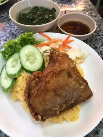 Hình ảnh Cơm má gà - nước sâm