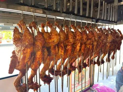 Hình ảnh Gà nướng lu