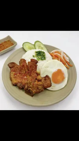 Hình ảnh Cơm sườn trứng ốp la