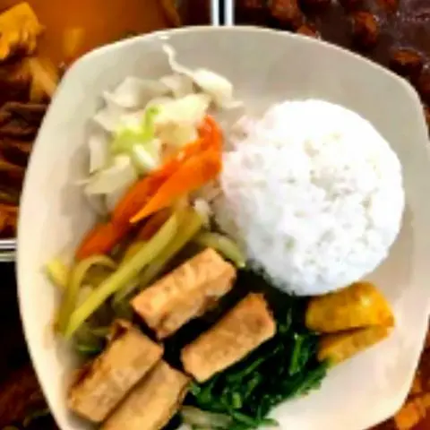 Hình ảnh Cơm chả giò chay