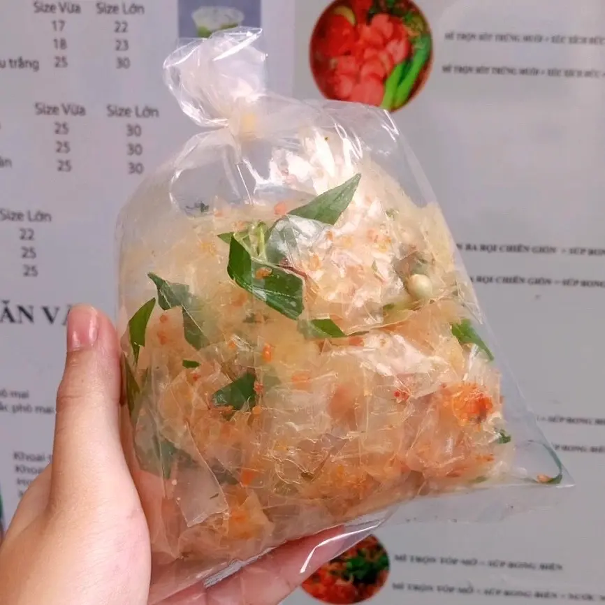 Hình ảnh Bánh tráng trộn tỏi ớt không trứng cút - Cay sẵn 