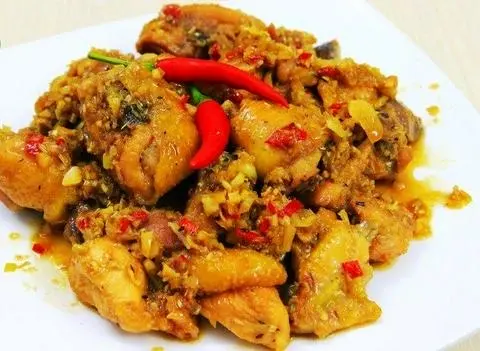 Hình ảnh gà kho nghệ