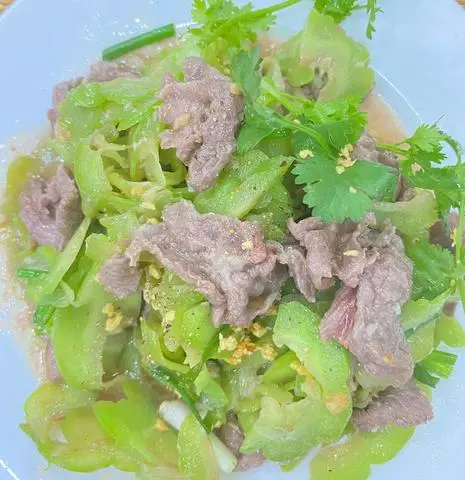 Hình ảnh Cơm đĩa bò xào khổ qua