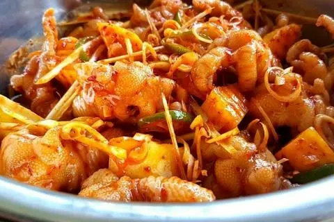Hình ảnh chân gà sốt thái 