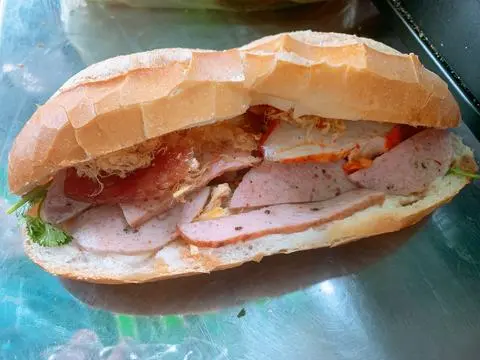Hình ảnh bánh mì thập cẩm