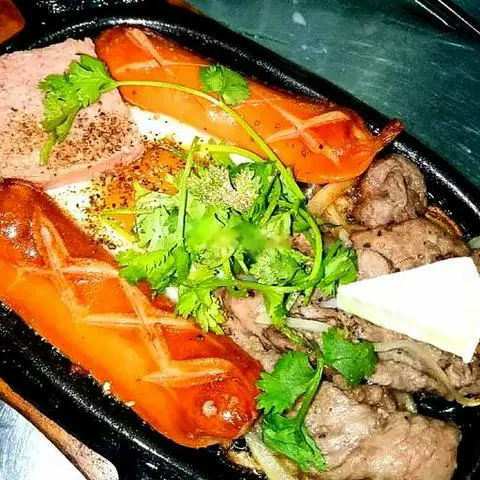 Hình ảnh Bò trứng pate xúc xích phomai