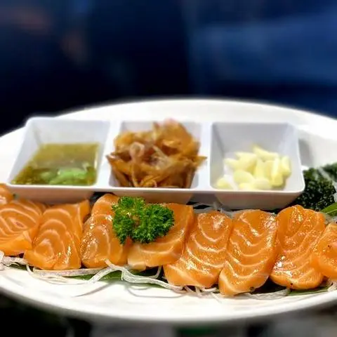 Hình ảnh Set sashimi cá hồi kiểu Thái