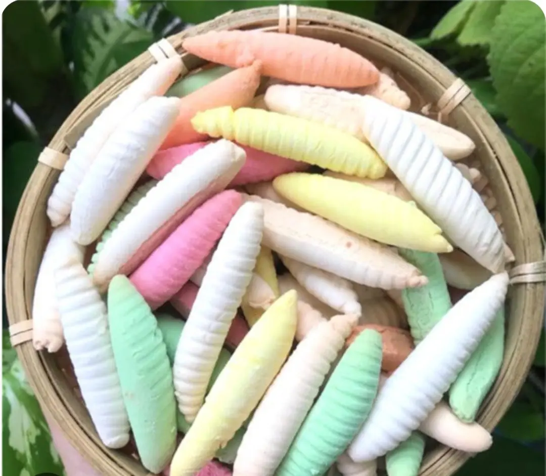 Hình ảnh bánh sâu sữa nhiều màu 