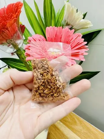 Hình ảnh Muối tôm thêm