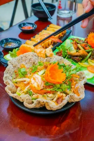 Hình ảnh Gỏi  tôm thịt