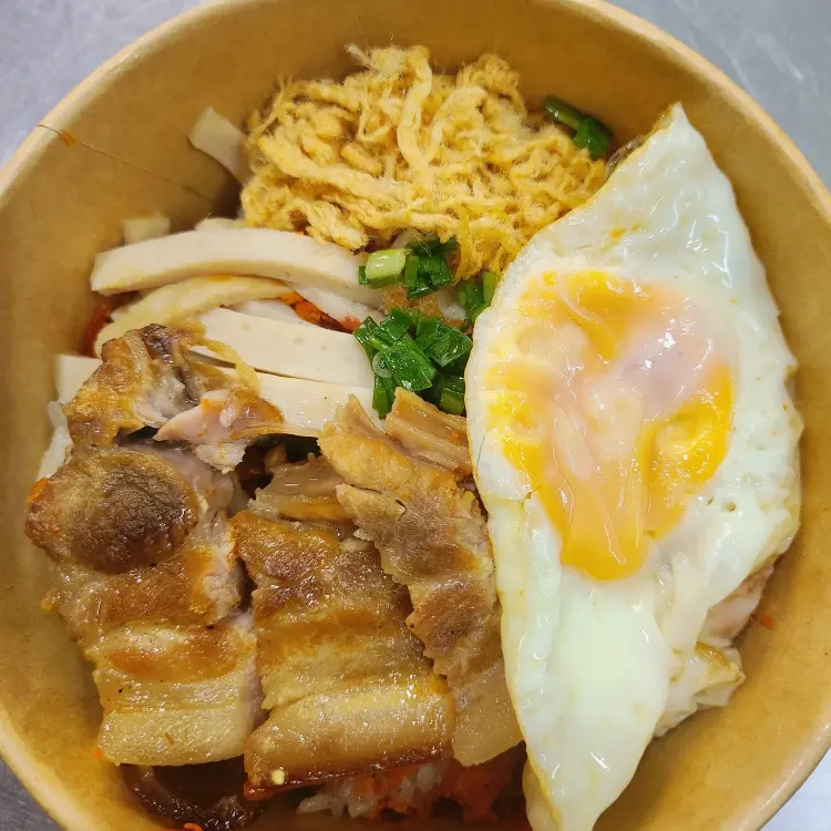 Hình ảnh XÔI THỊT KHO TÀU - TRỨNG CHIÊN