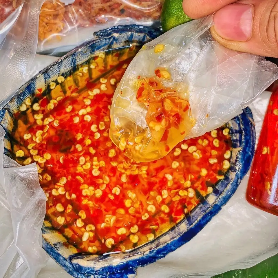 Hình ảnh Set Chấm 6: Ớt Rim Tỏi Mía Lau + Bánh Tráng Phơi Sương Xé