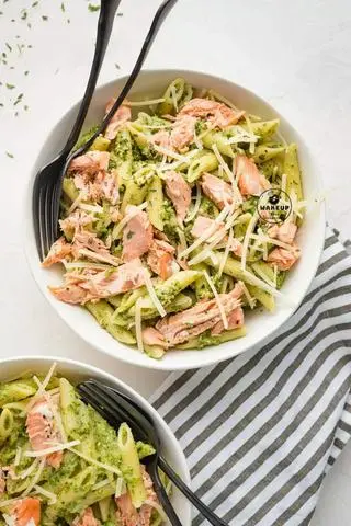 Hình ảnh Mì Ý Cá Hồi NaUy Sốt Pesto