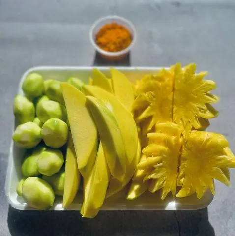 Hình ảnh Xoài, Cóc Non, Thơm - Khay 1kg