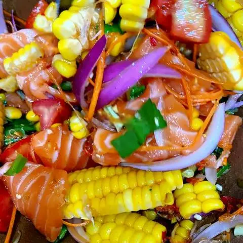Hình ảnh Gỏi bắp cá hồi