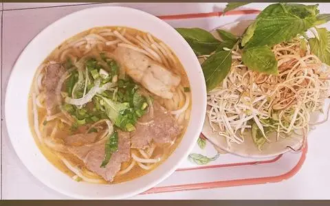 Hình ảnh Bún bò