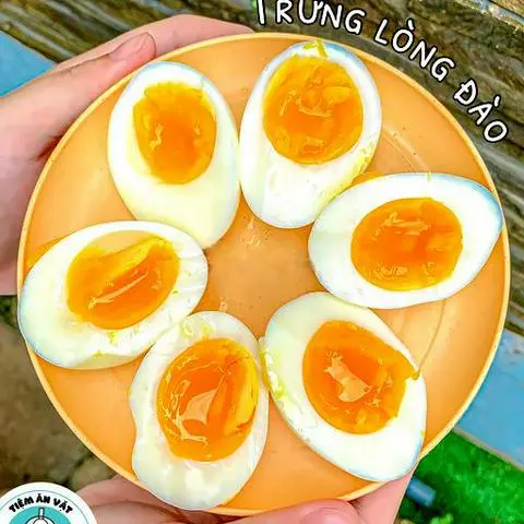 Hình ảnh Trứng lòng đào thêm