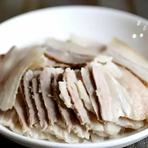 Hình ảnh Thịt xắt thêm