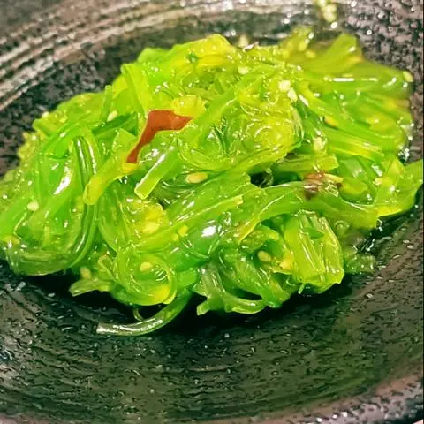 Hình ảnh Rong biển trộn mè