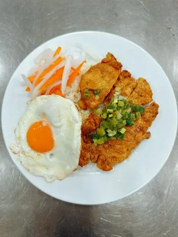 Hình ảnh Cơm Sườn - Ốp La