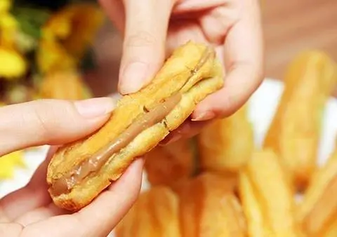 Hình ảnh Bánh Su Kem Trân Châu hộp 5 cái