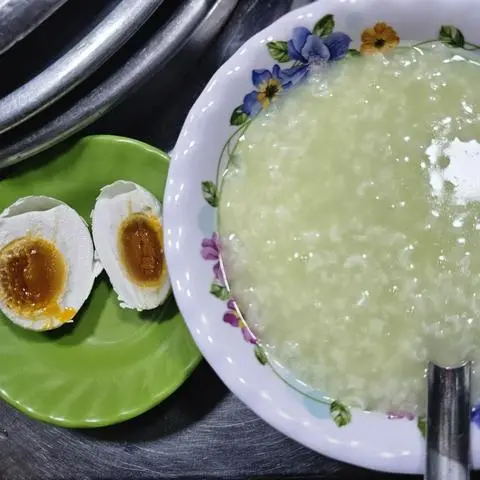 Hình ảnh Cháo Trắng Trứng Muối