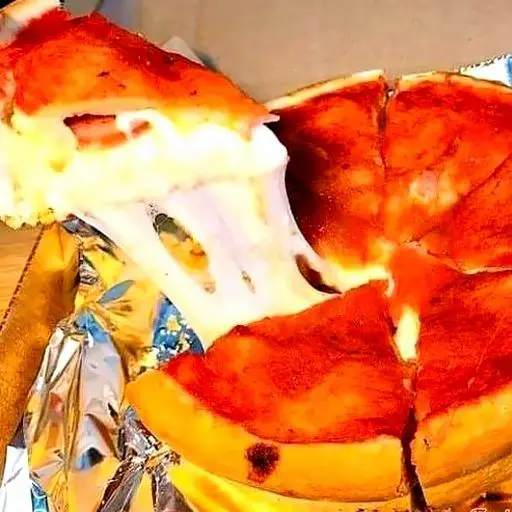 Hình ảnh Pizza Chicago tôm full cheese