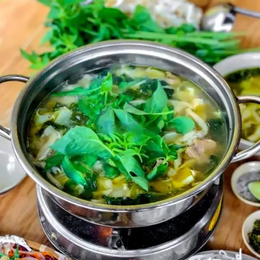 Hình ảnh Lẩu Gà Lá É Tam ( 3 người )