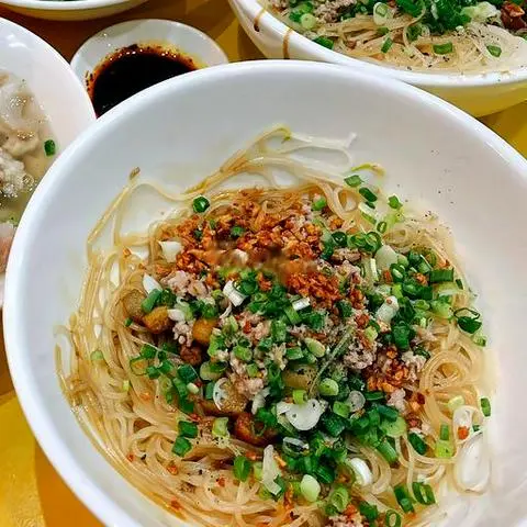 Hình ảnh Hủ tiếu thêm - nước