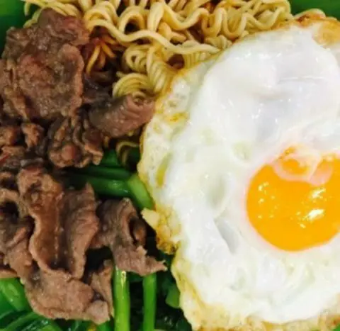 Hình ảnh Mì xào bò trứng