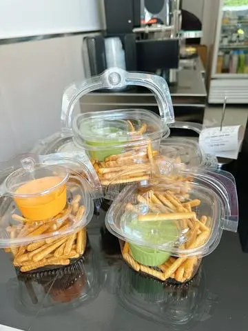 Hình ảnh Bánh que chấm kem