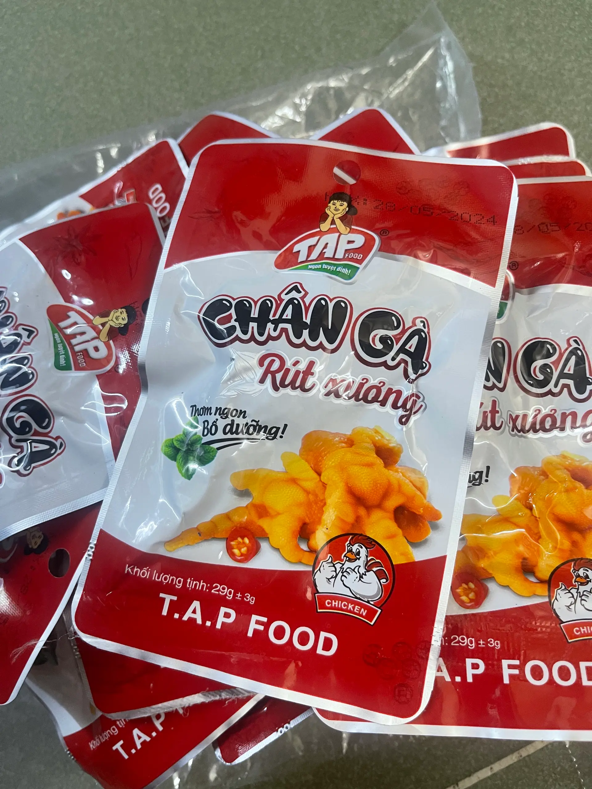 Hình ảnh Chân gà rút xương Đỏ
