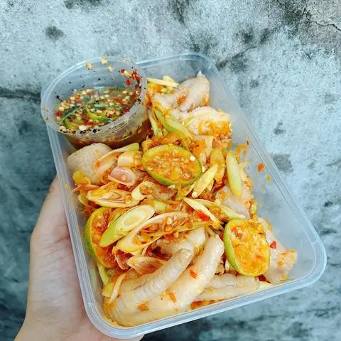 Hình ảnh Chân gà sốt sả tắc 1,2kg