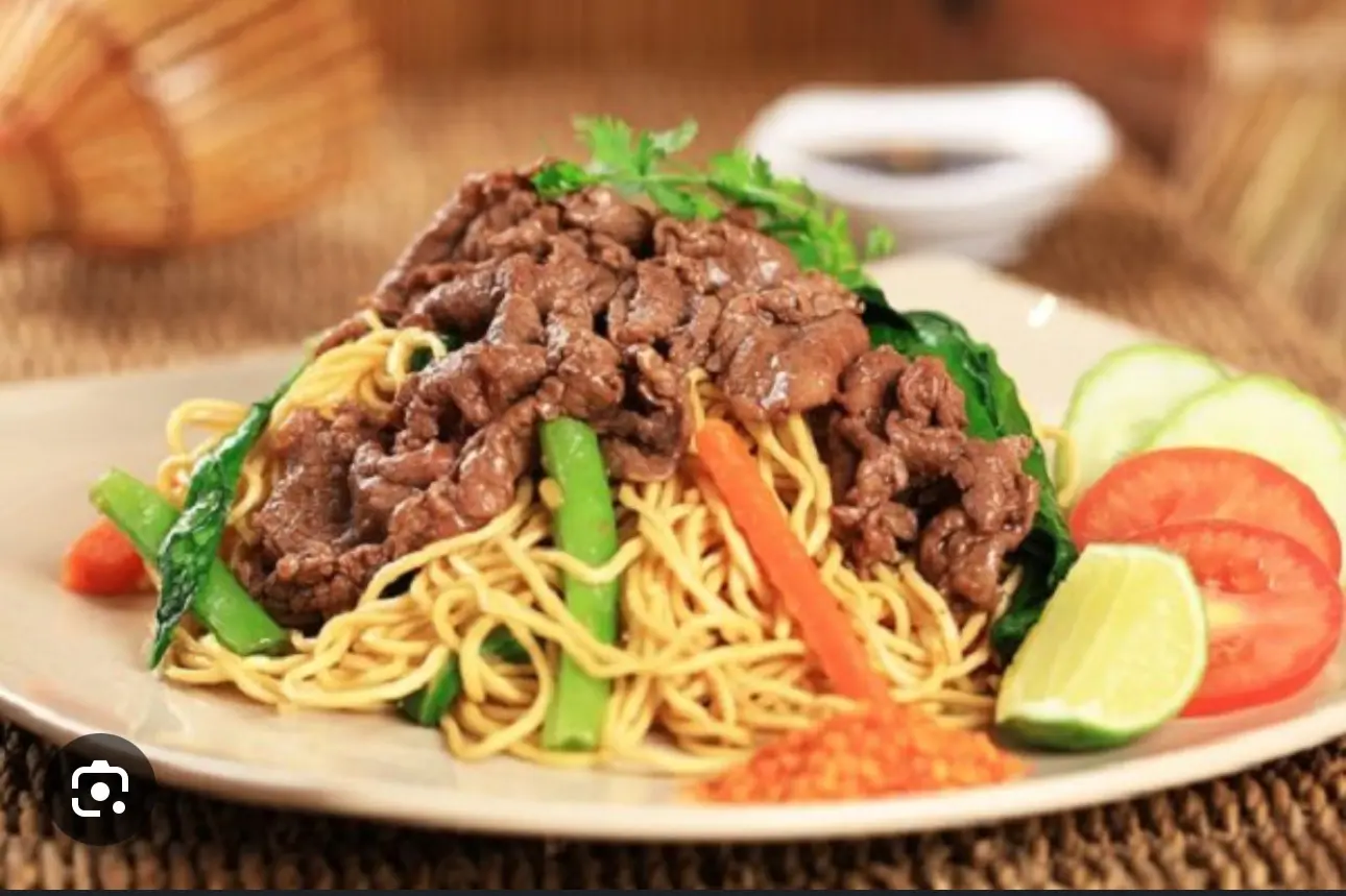 Hình ảnh Mì xào bò