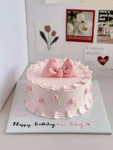 Hình ảnh Bánh kem 15cm hồng nơ to