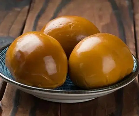 Hình ảnh Trứng ngâm thảo dược