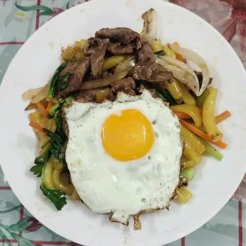 Hình ảnh Nui xào bò trứng