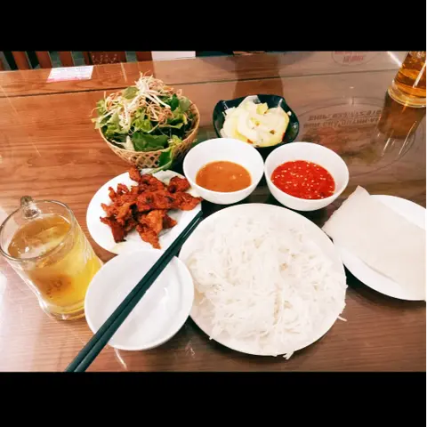 Hình ảnh Bún Chả Cuốn Chấm Mắm/ Chẻo