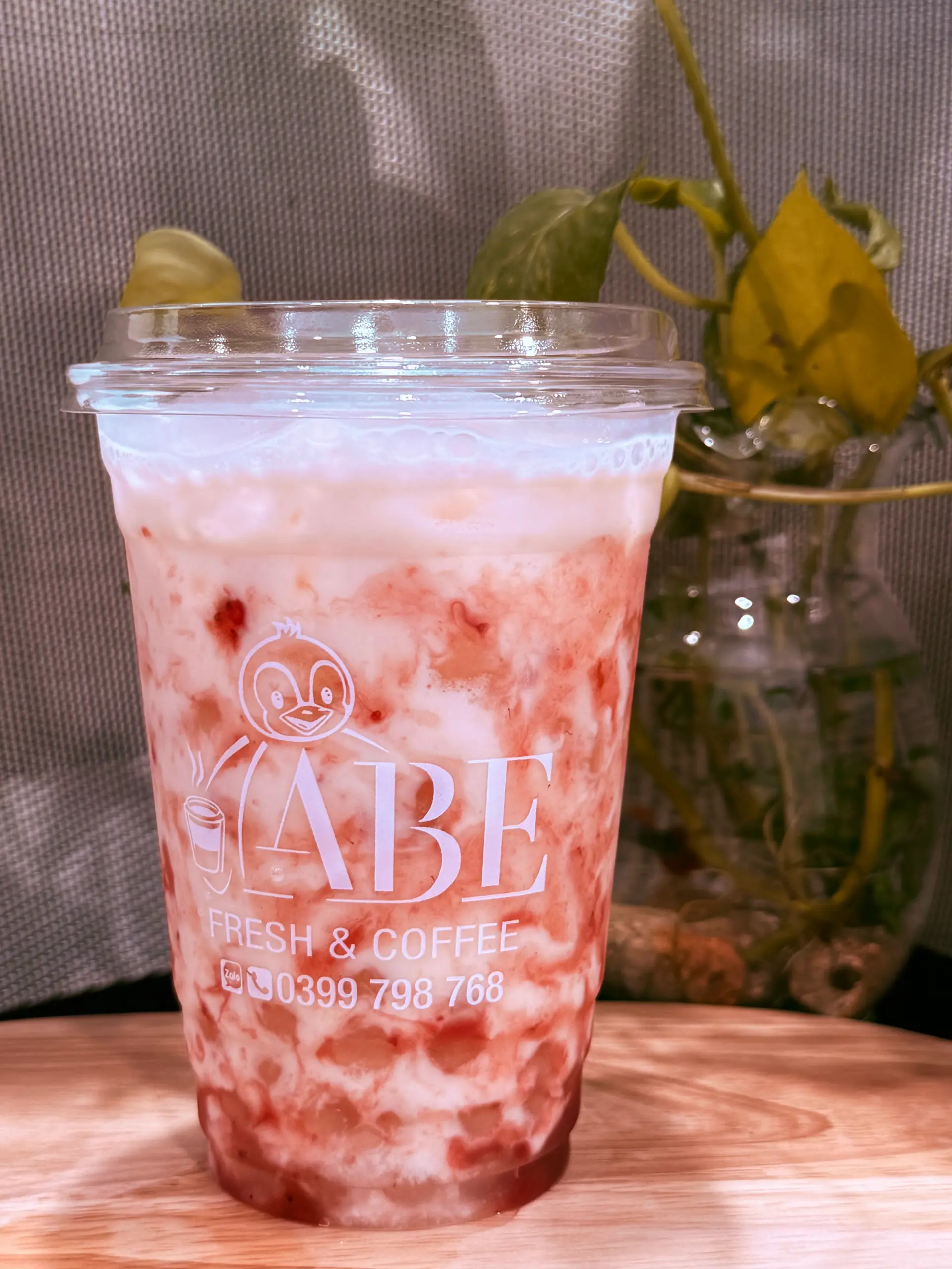 Hình ảnh Yogurt Dâu