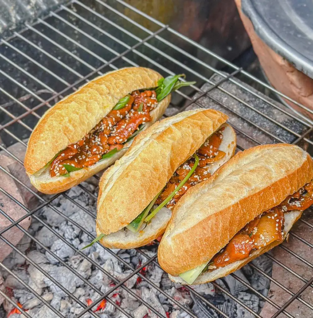 Hình ảnh Bánh mì thịt xíu