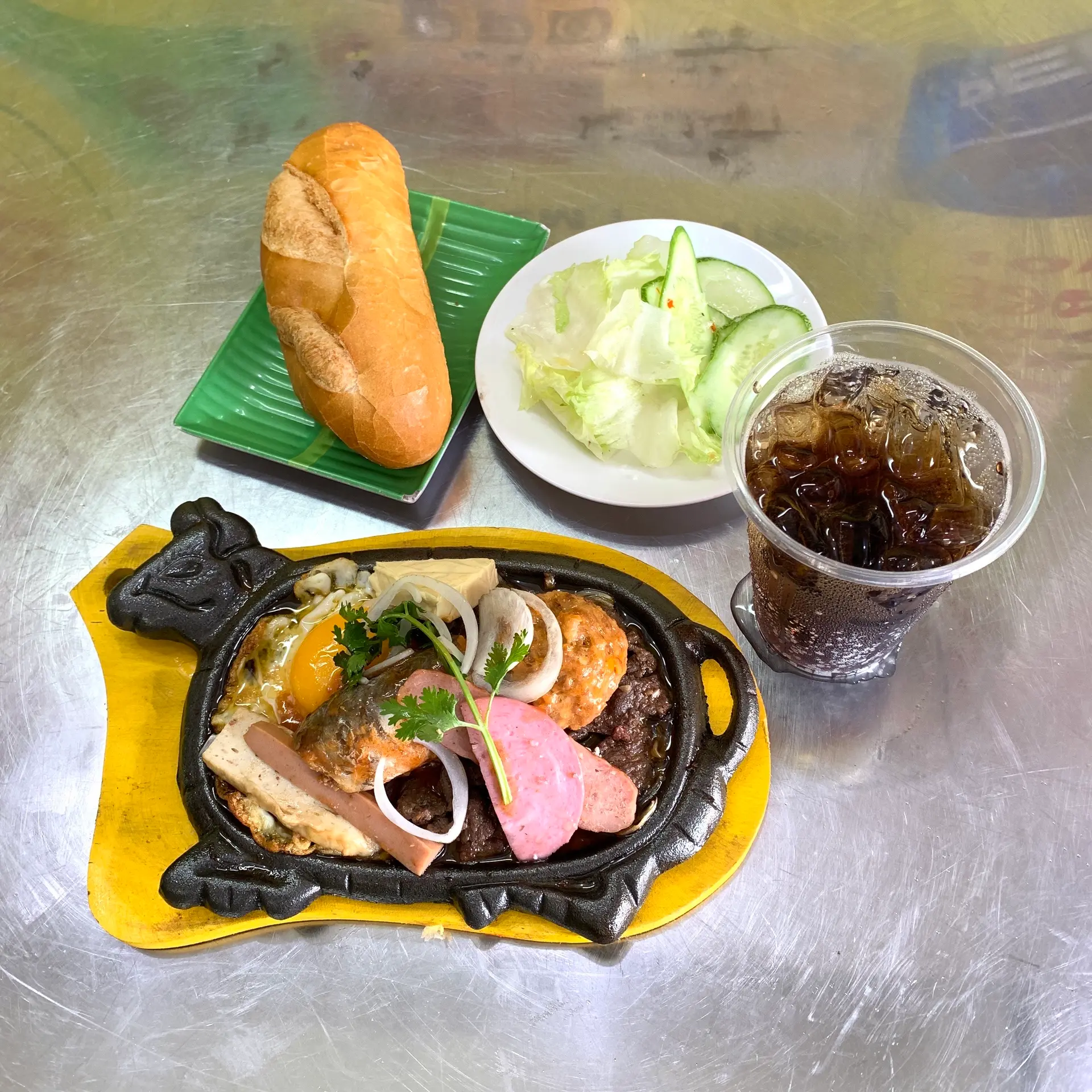Hình ảnh Thập cẩm 7 món + Tặng 1 Ly Coca