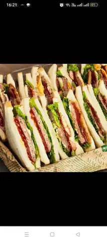Hình ảnh Sandwick xốt mayonnaise chà bông kẹp gà
