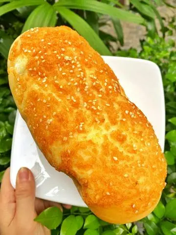 Hình ảnh Bánh mì nho dừa