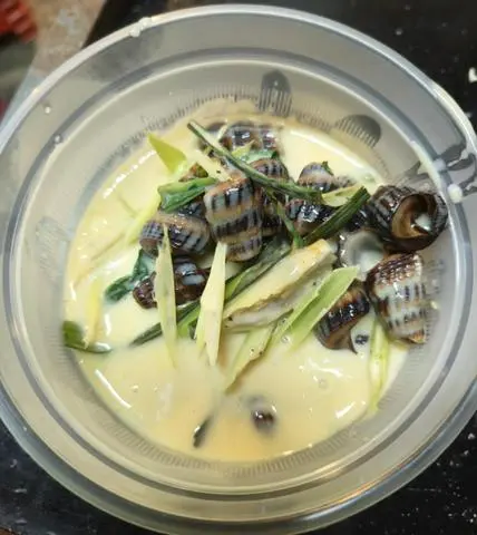 Hình ảnh Ốc len xào dừa